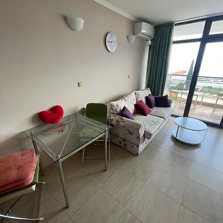 Private Deluxe In Complex Diamond Apartment